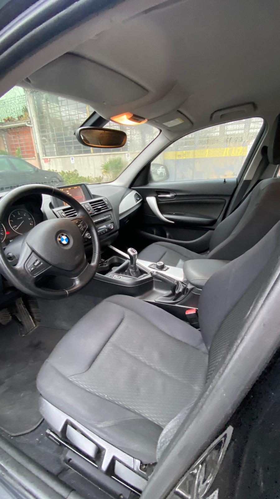 Bmw 118 118d 5p. Unique