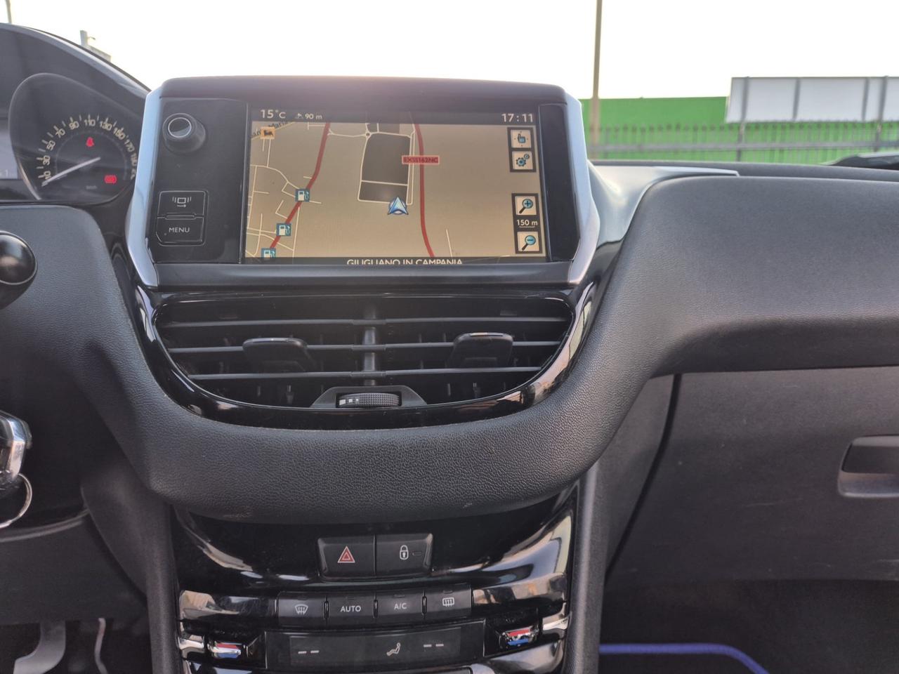 Peugeot 208 1.4 HDi 68 CV 5 porte Allure TETTO PANORAMICO