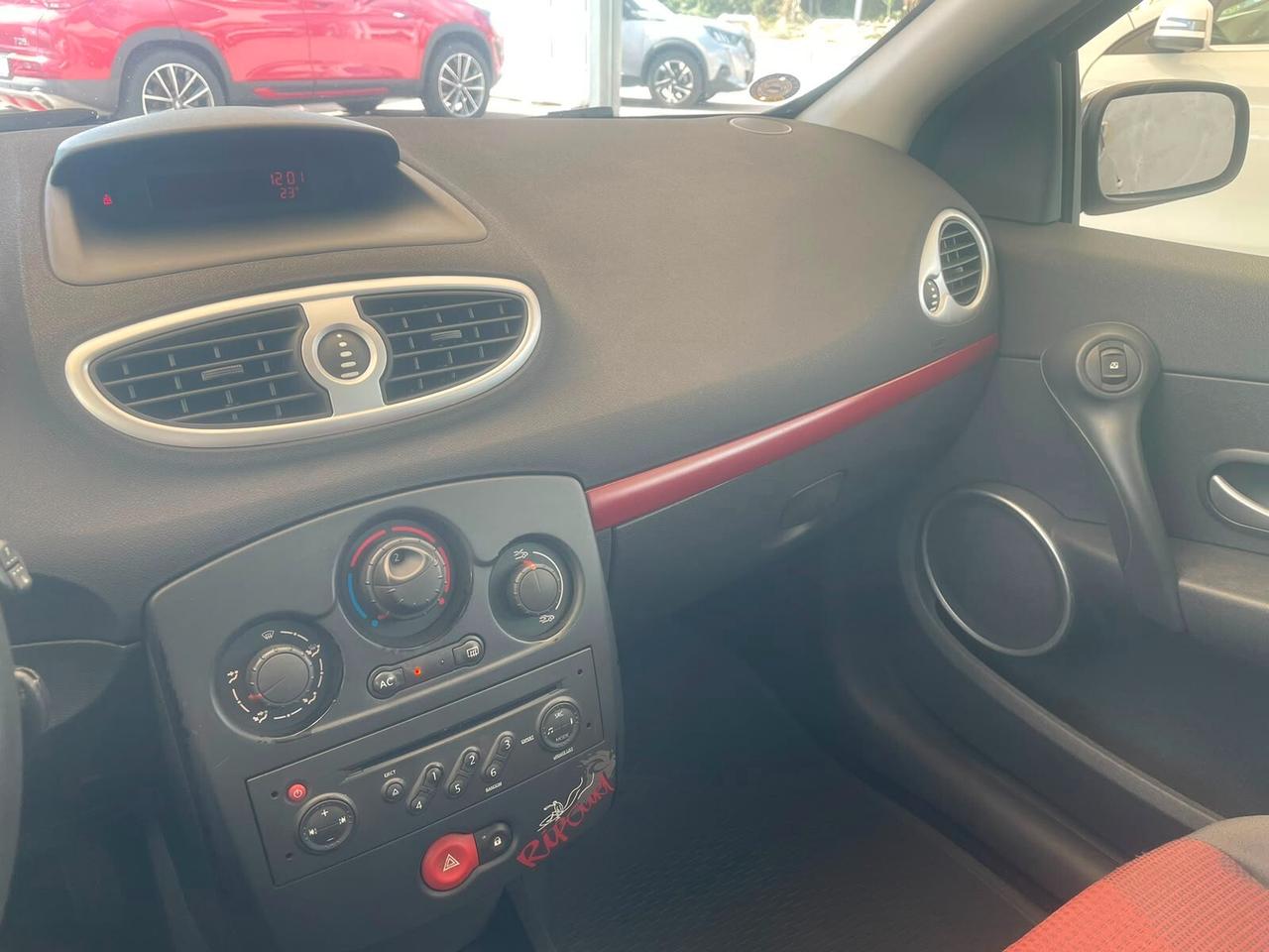 Renault Clio 1.5 dCi 85CV 5 porte Rip Curl