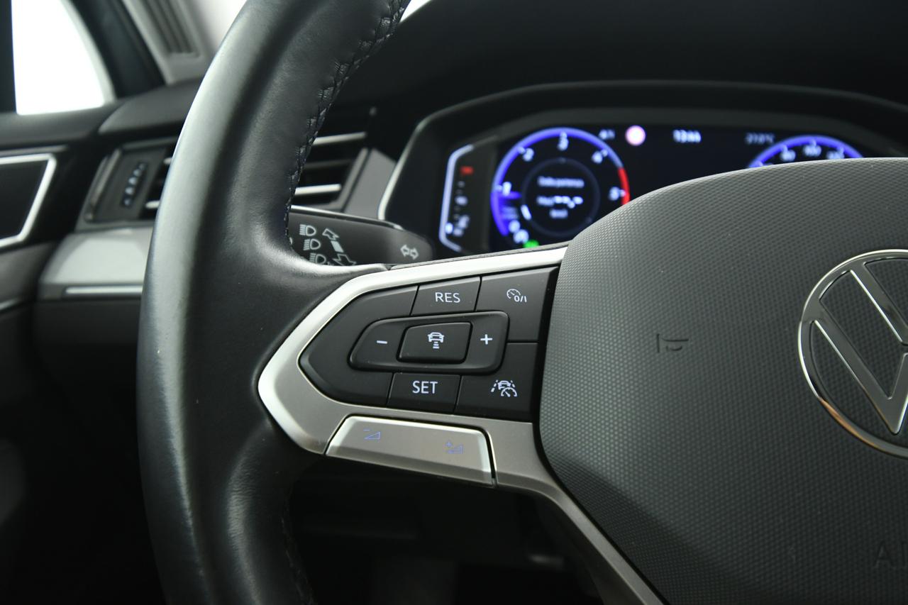 VOLKSWAGEN Passat Variant 2.0 tdi Business 122cv dsg NEOPATENTATI+ACC+CAMERA