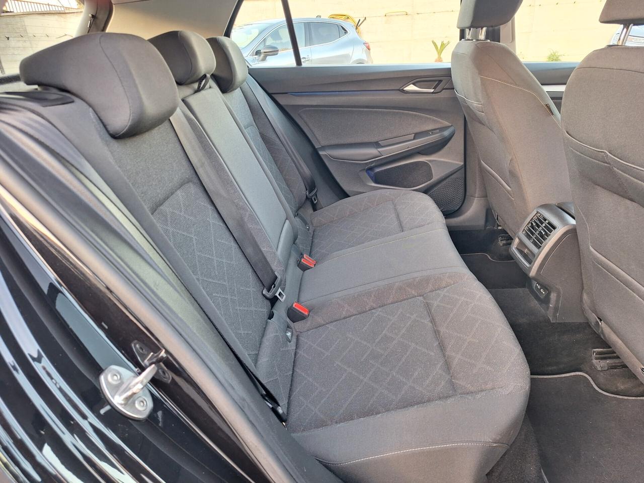 Volkswagen Golf LIFE TDI 115cv DSG NAV+RETROCAM. - 2022