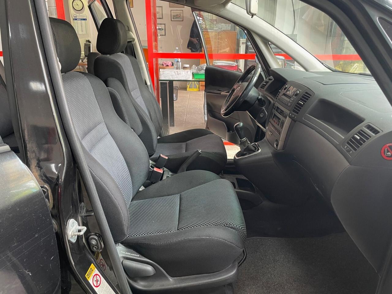 Toyota Corolla Verso 1.8 16V