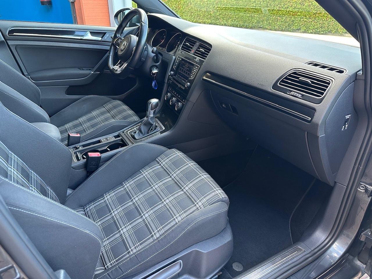 Volkswagen Golf GTD 2.0 TDI DSG 185cv