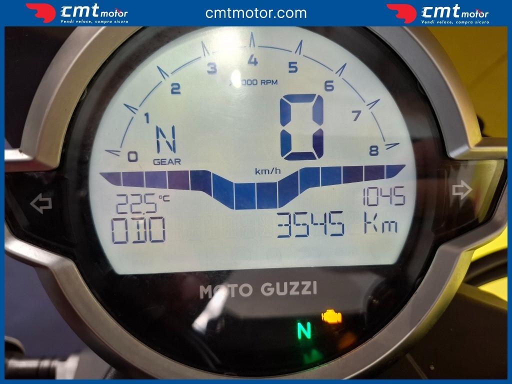 Moto Guzzi V7 - 2023
