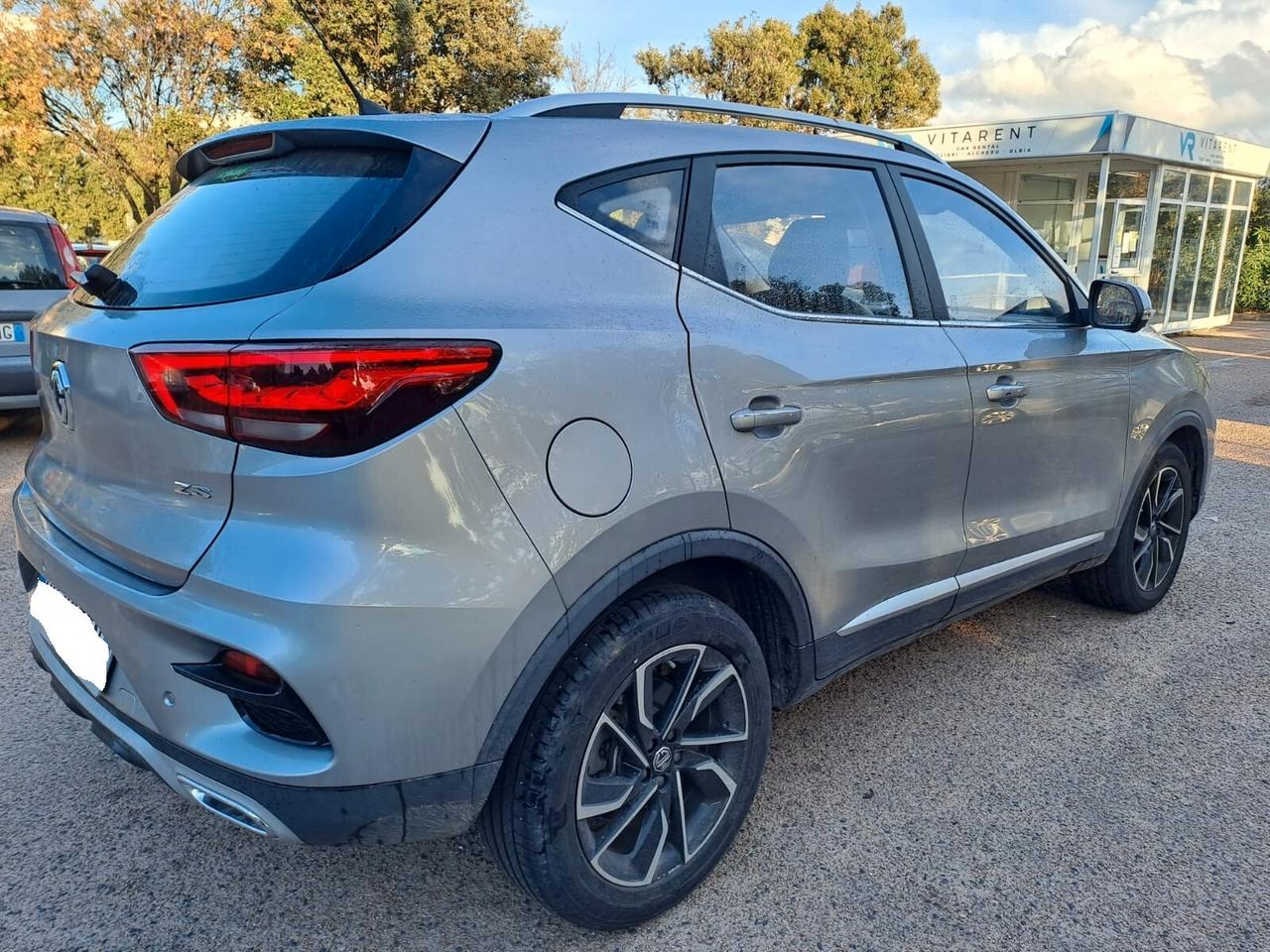 Mg ZS LUXURY PASSAGGIO INCLUSO