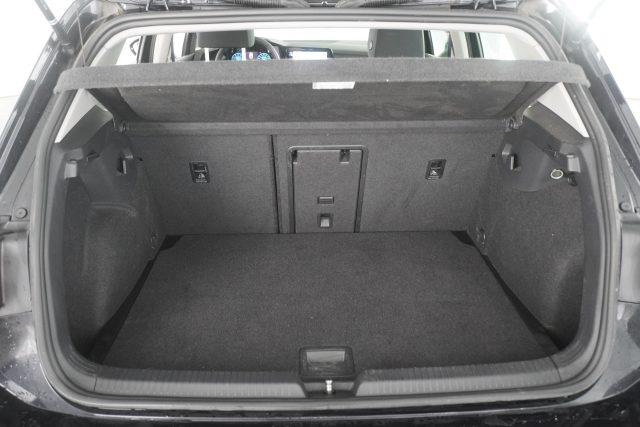 VOLKSWAGEN Golf Golf 1.0 eTSI EVO DSG Life