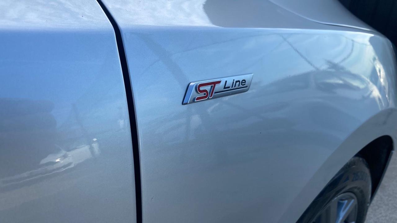 Ford Focus 1.0 EcoBoost Hybrid 125CV Powershift SW ST-Line Design