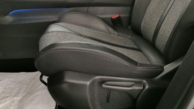 Peugeot 3008 1.5 bluehdi Allure s&s 130cv eat8