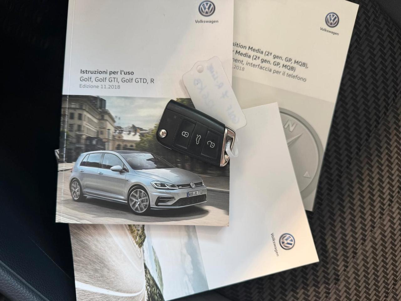 Volkswagen Golf 1.6 TDI R-LINE FULL OPTIONAL