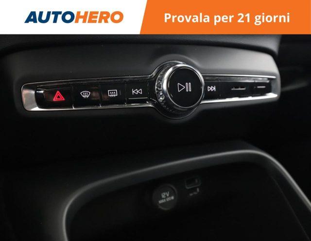 VOLVO XC40 T2 Geartronic Momentum Core