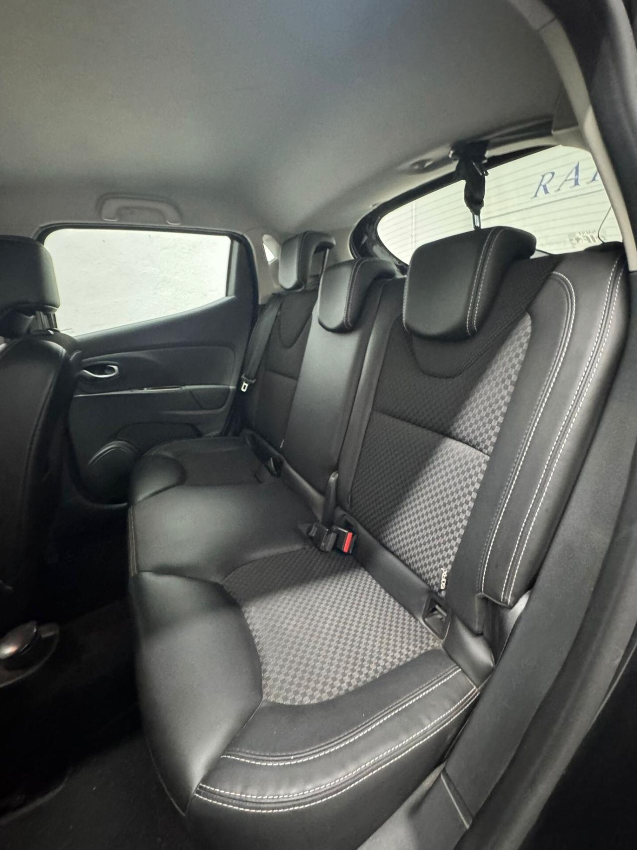 Renault Clio dCi 8V 90 CV 5 porte Moschino Intens 2020