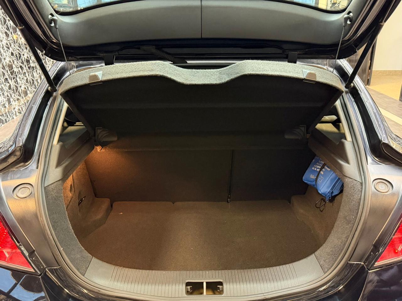 Opel Astra GTC 1.4 16V Twinport 3 porte Enjoy