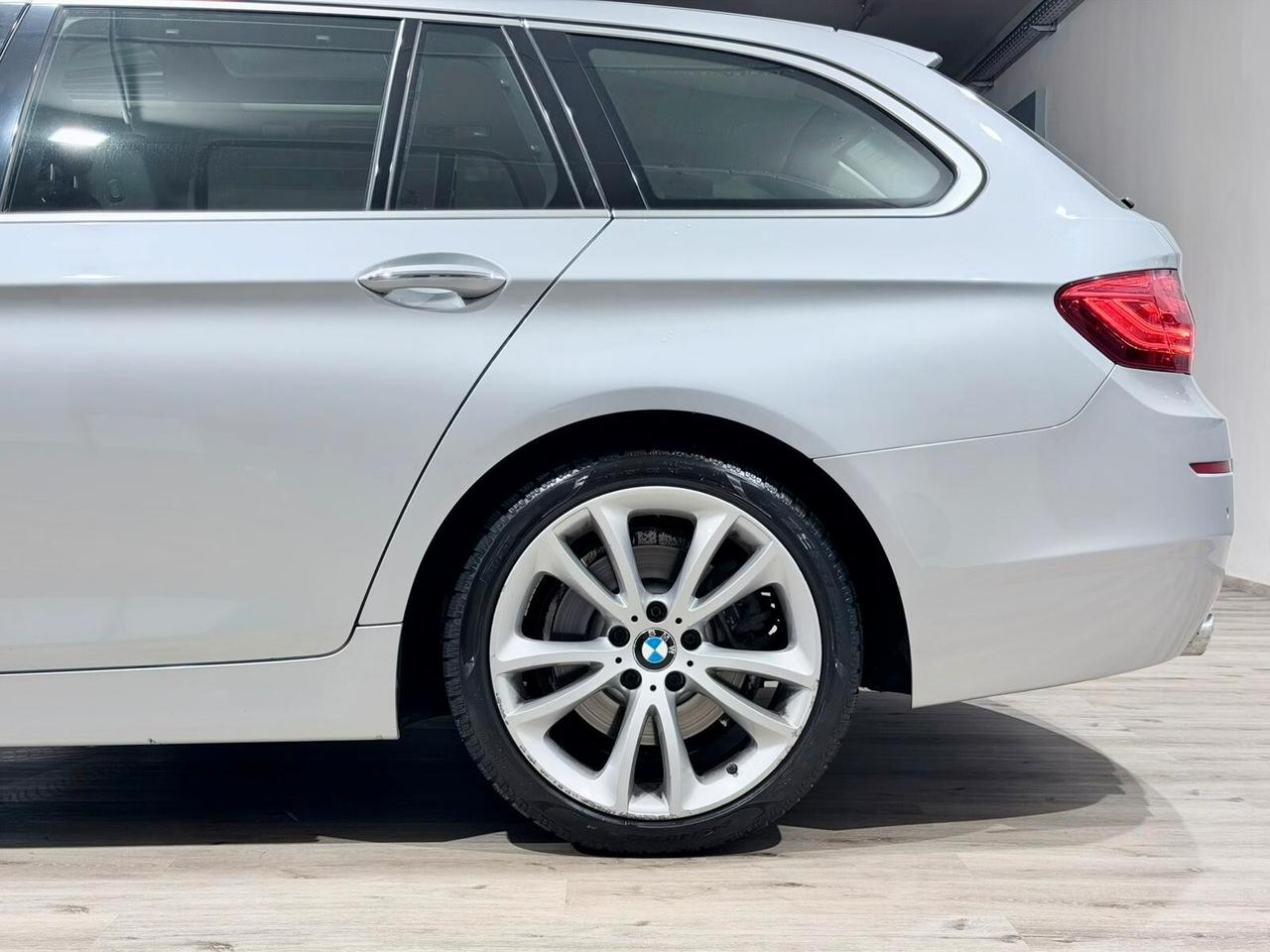 BMW 520d TOURING 190CV AUTO TETTO/PELLE