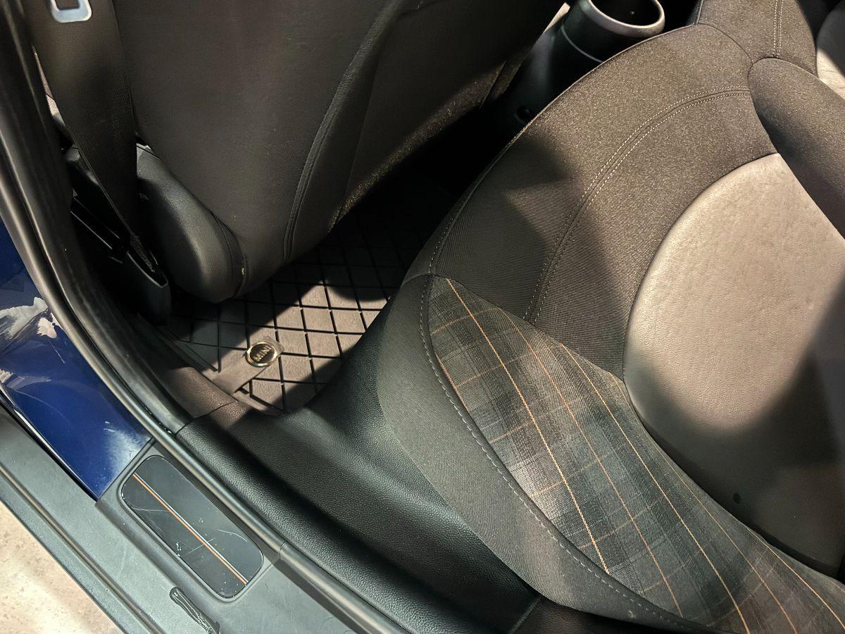 MINI Cooper D 1.5 Seven 5P