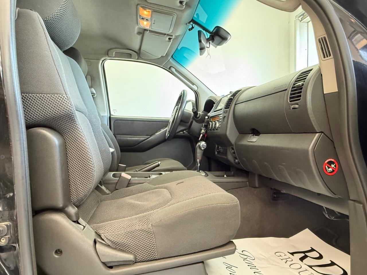 Nissan Navara 2.5 dCi DoubleCab premium automatico