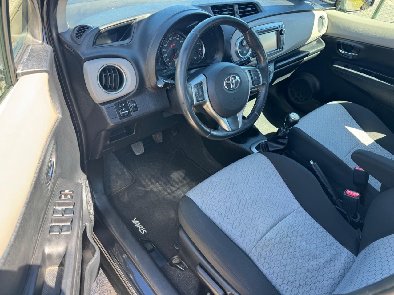 Toyota Yaris 1.4 D-4D 5 porte Lounge NEOPATENTATI