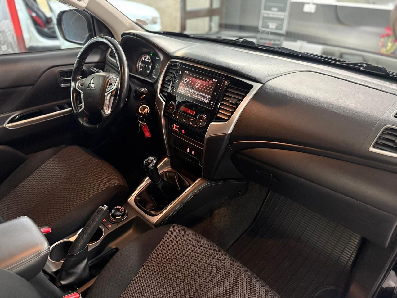 Mitsubishi L200 2.3 D Club Cab 4x4 Super Select Intense