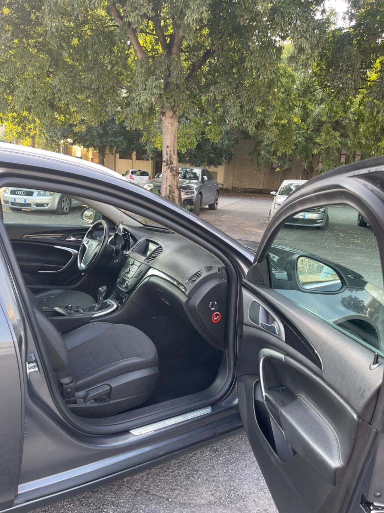 Opel Insignia 2.0 CDTI Sports Tourer Cosmo 2011