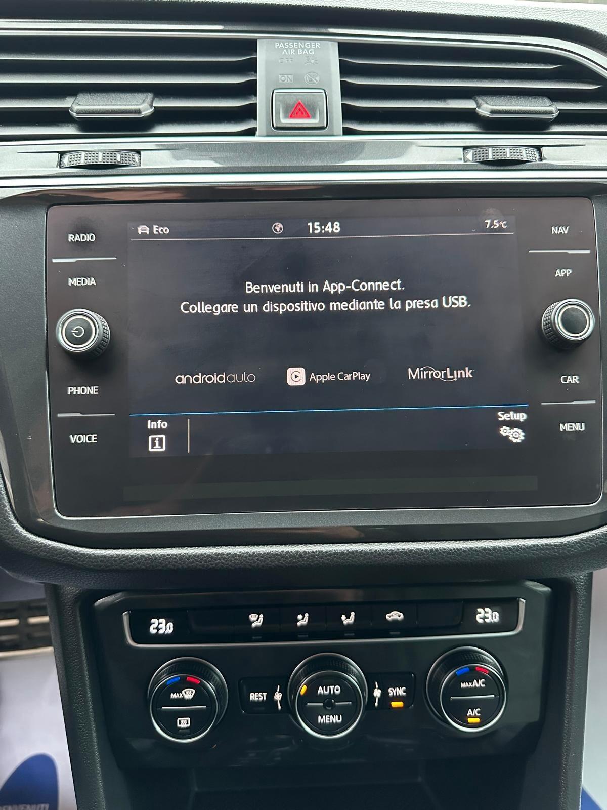 Volkswagen Tiguan 2.0 TDI SCR DSG 4MOTION R-LINE PACK TETTO PANORAMICO ED APRIBILE