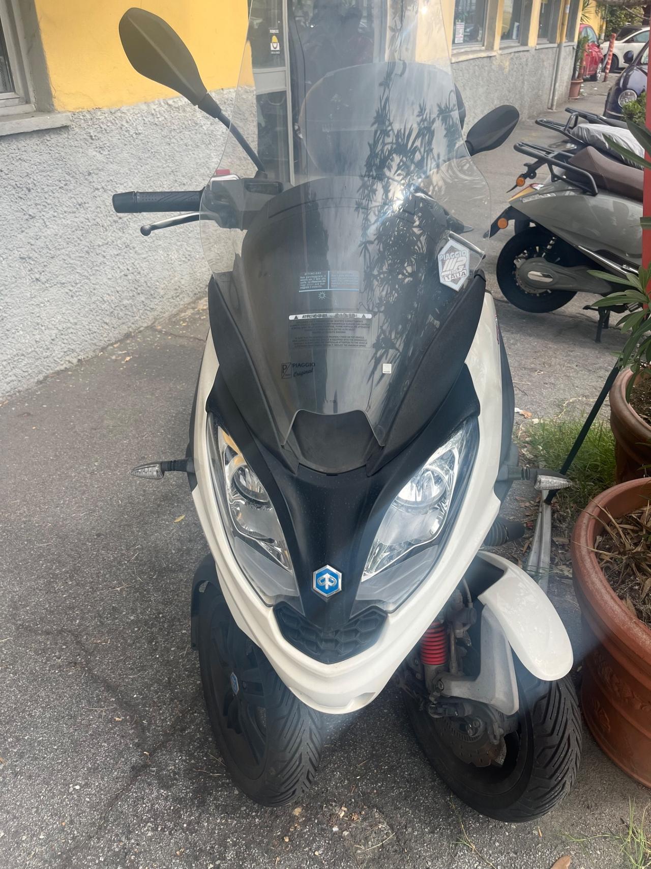 Piaggio MP3 300 hpe Sport