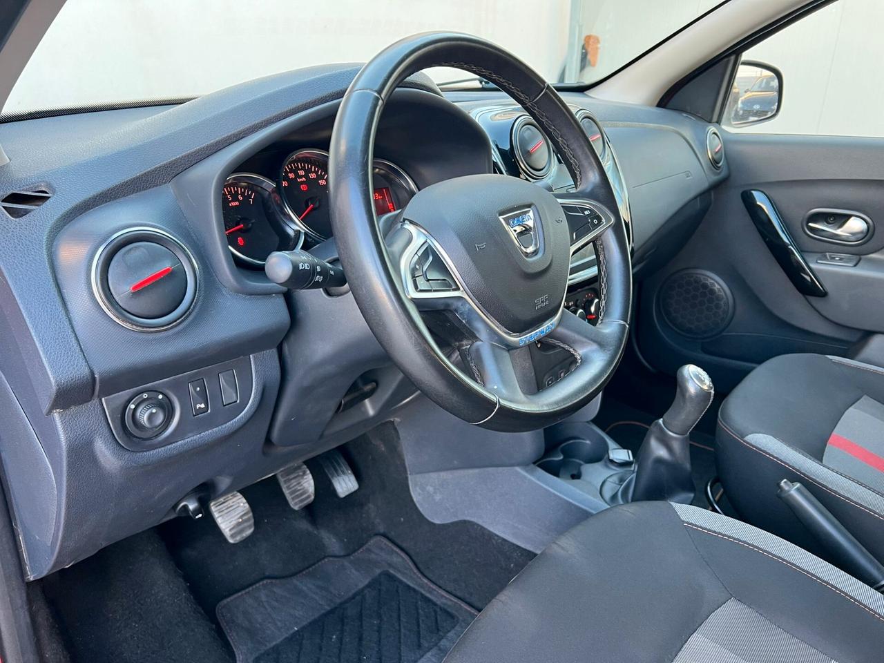 DACIA SANDERO STEPWAY 1.5 DCI 95CV 2020!!! TECHROAD!!!