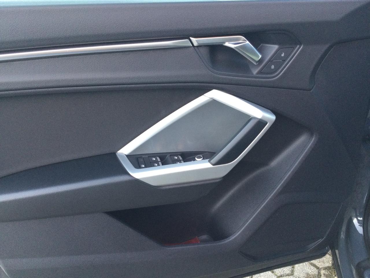 Audi Q3 35 TDI S tronic Business Advanced