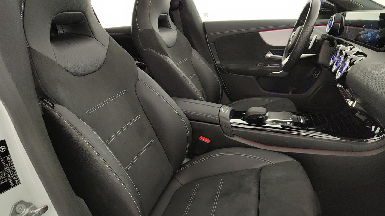 Mercedes-Benz CLA Coupe 200 d Premium auto