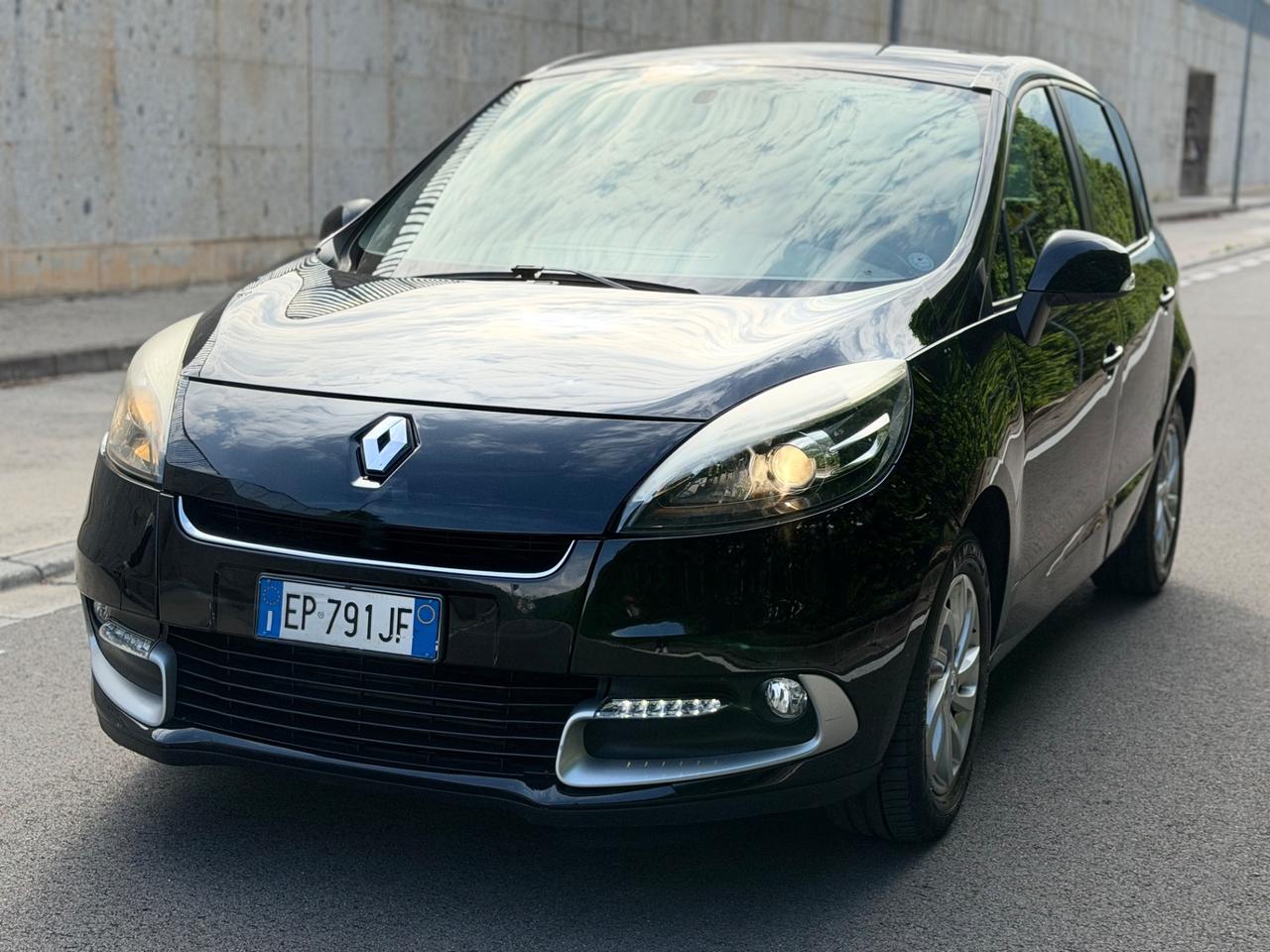 Renault Scenic 1.5 dCi 110CV ok neopatentati