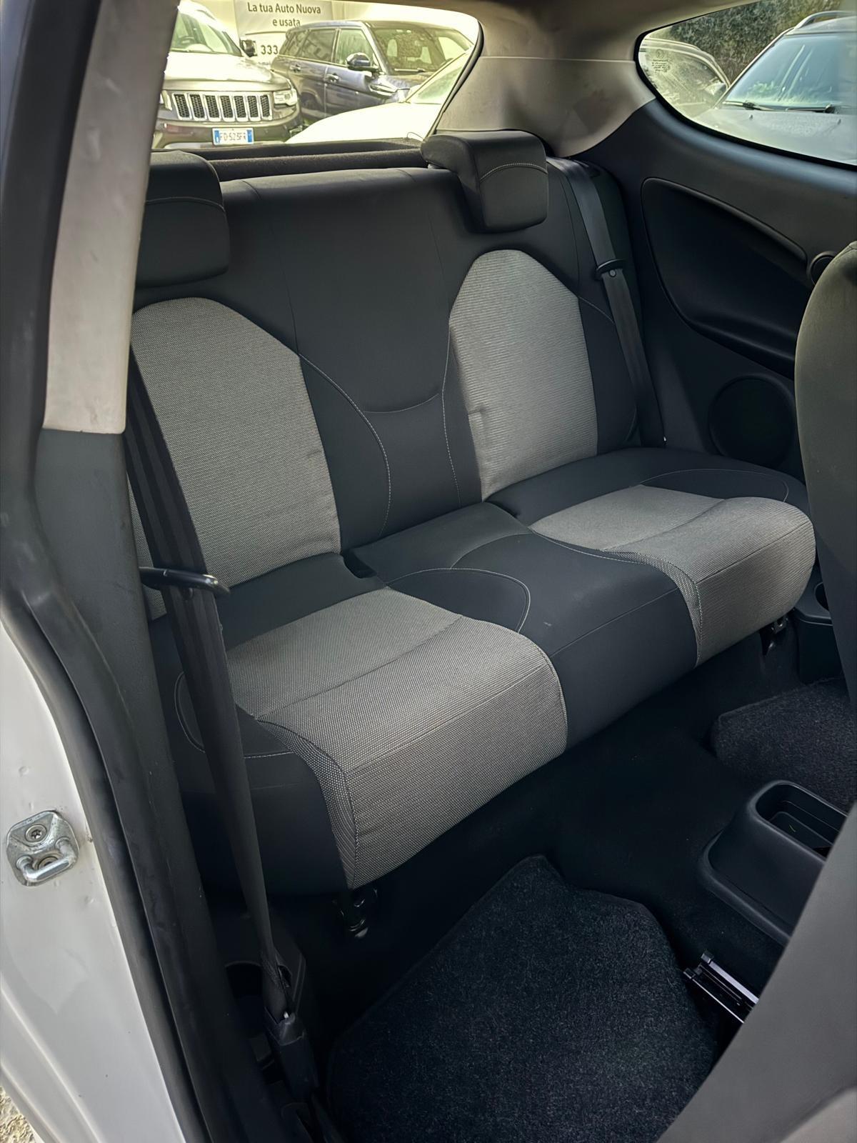 Alfa Romeo MiTo 1.4 105 CV M.air S&S Distinctive Sport Pack