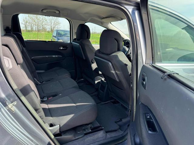 PEUGEOT 5008 1.6 HDi 112CV Business