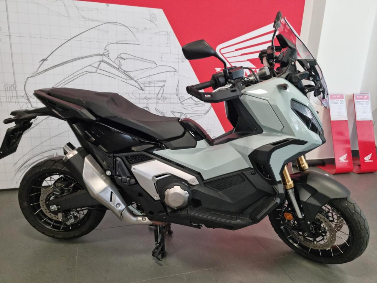 HONDA X-ADV 750 - 2024- 9259 KM