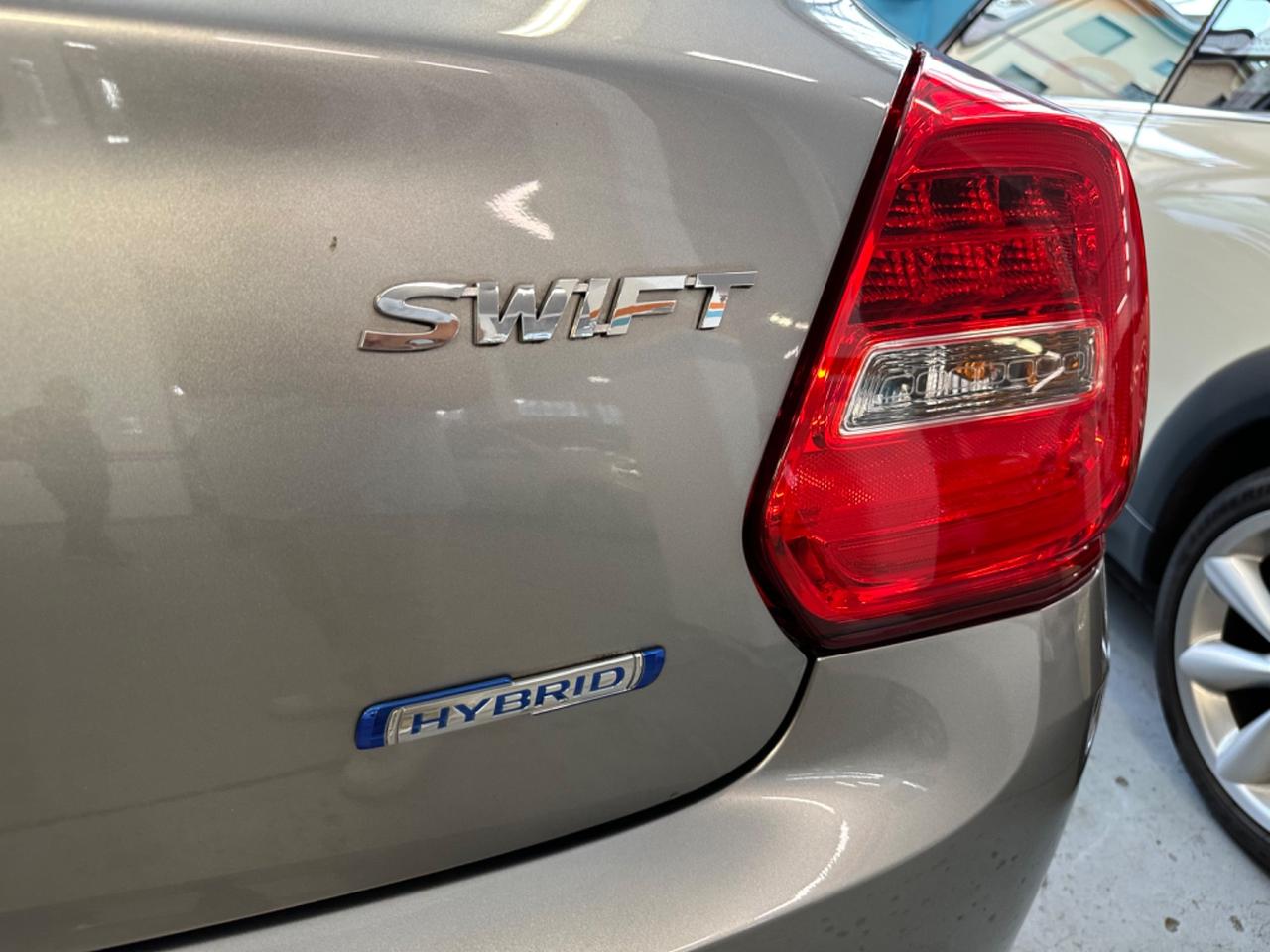 Suzuki Swift 1.2 Hybrid Top - Autonavigli