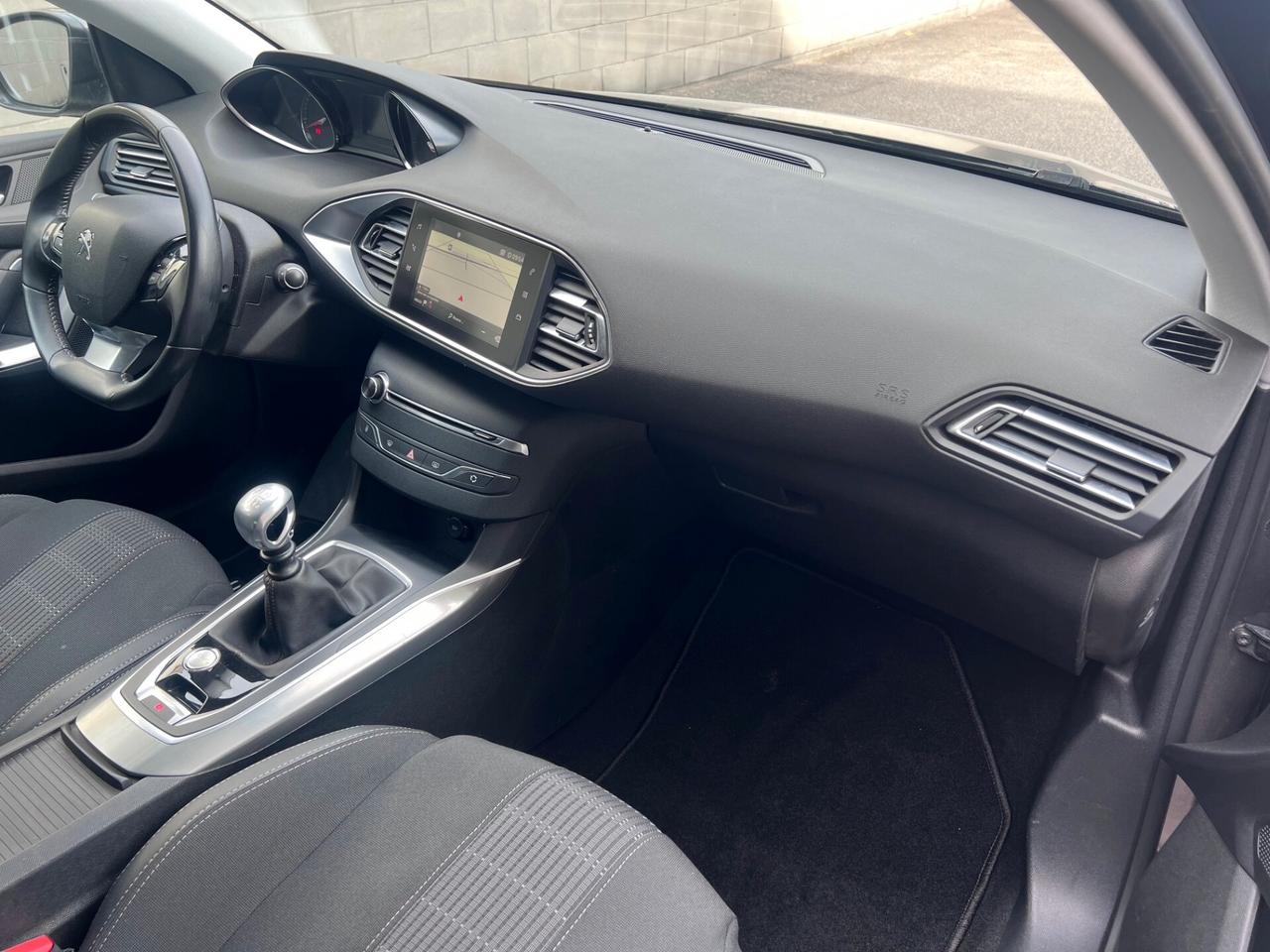 Peugeot 308 5pt 1.5 bluehdi 130cv Allure NAVI/PDC PERFETTA!!