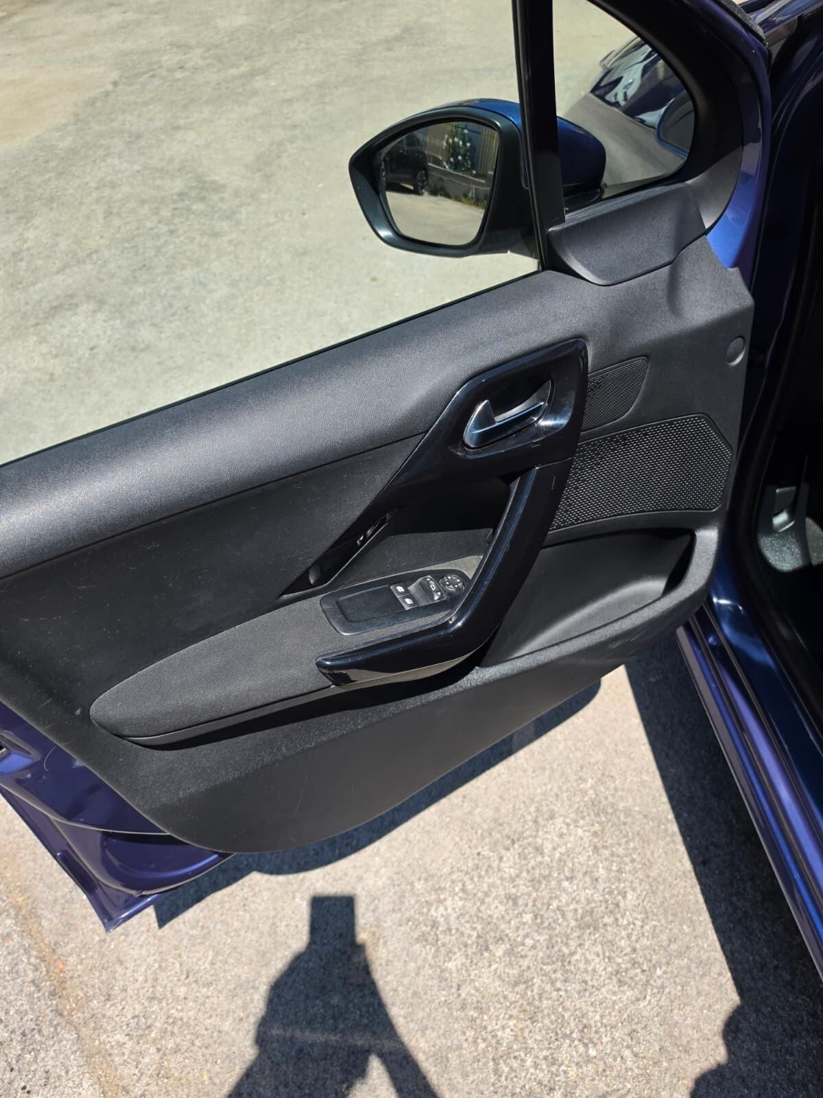 Peugeot 208 1.2 VTi 82 CV 5 porte Active