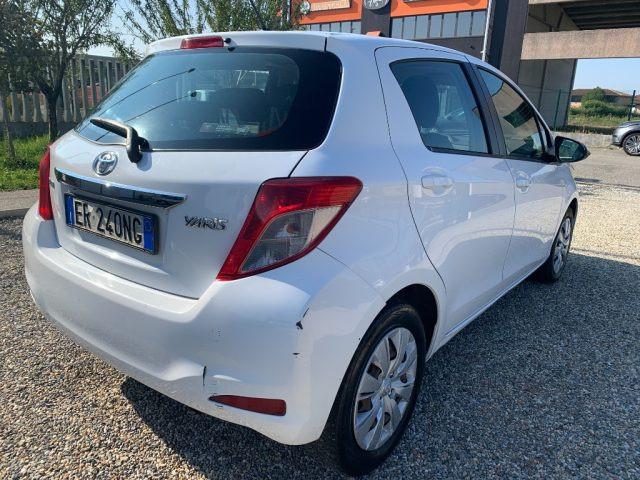 TOYOTA Yaris 1.0 5 porte Lounge