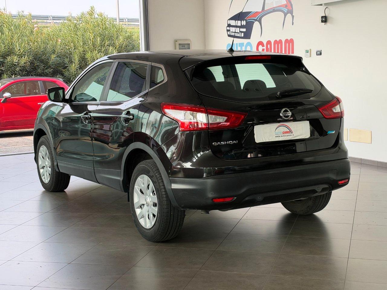 Nissan Qashqai 1.5 dci Visia 110cv