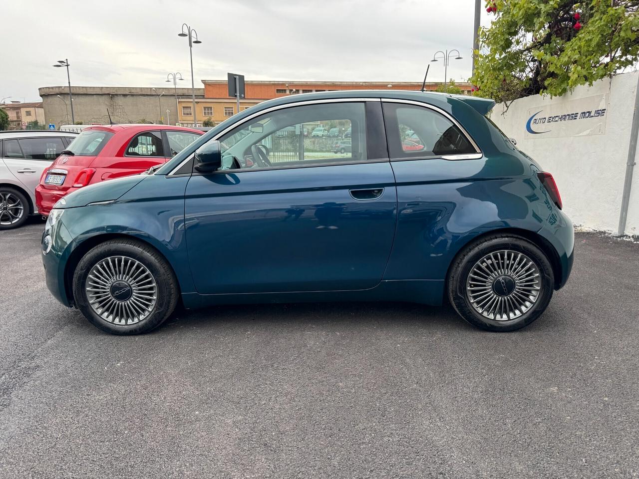 Fiat 500 500e Berlina 42 kWh La Prima
