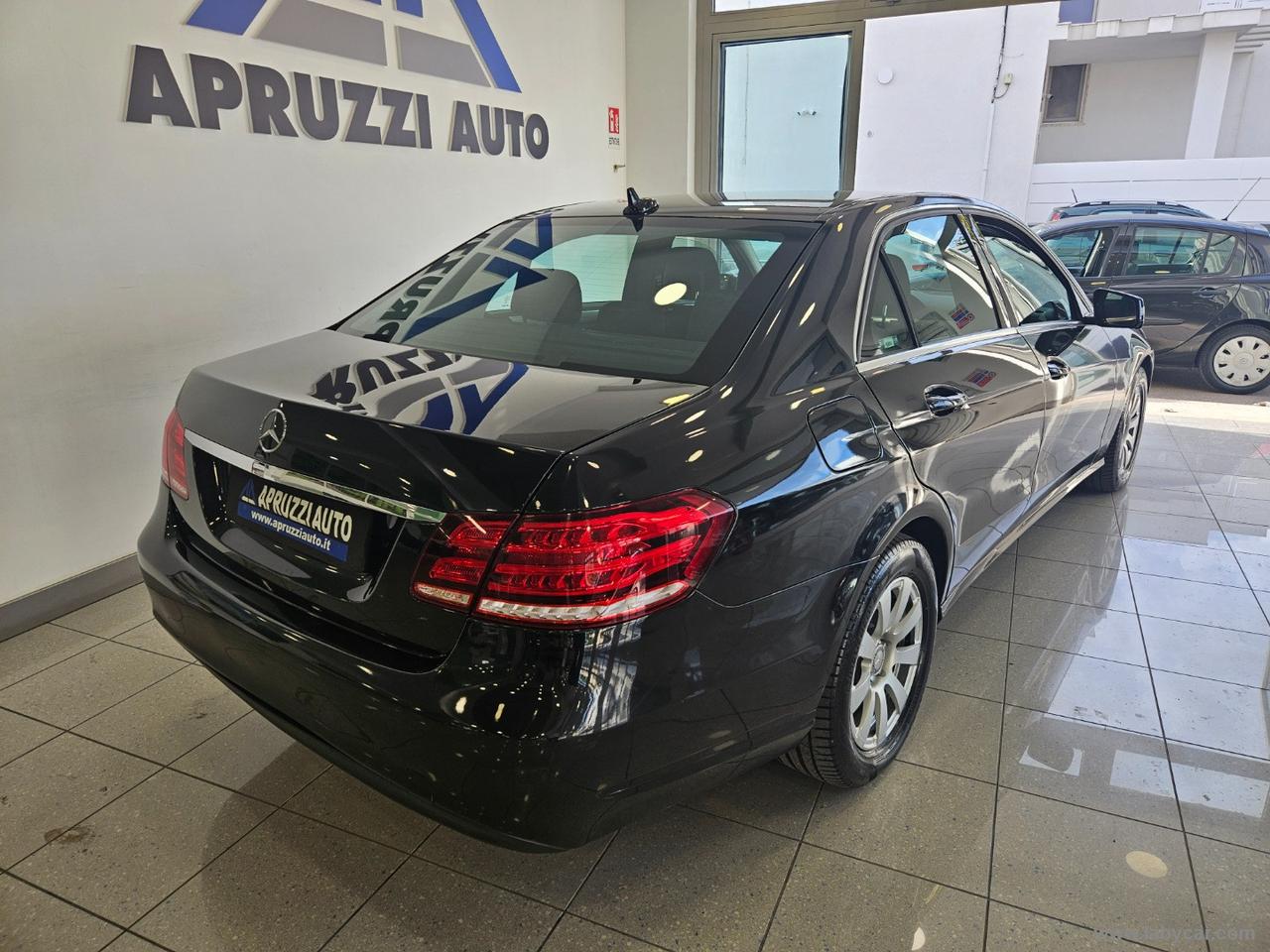 MERCEDES-BENZ E 200 CDI Executive AUT.