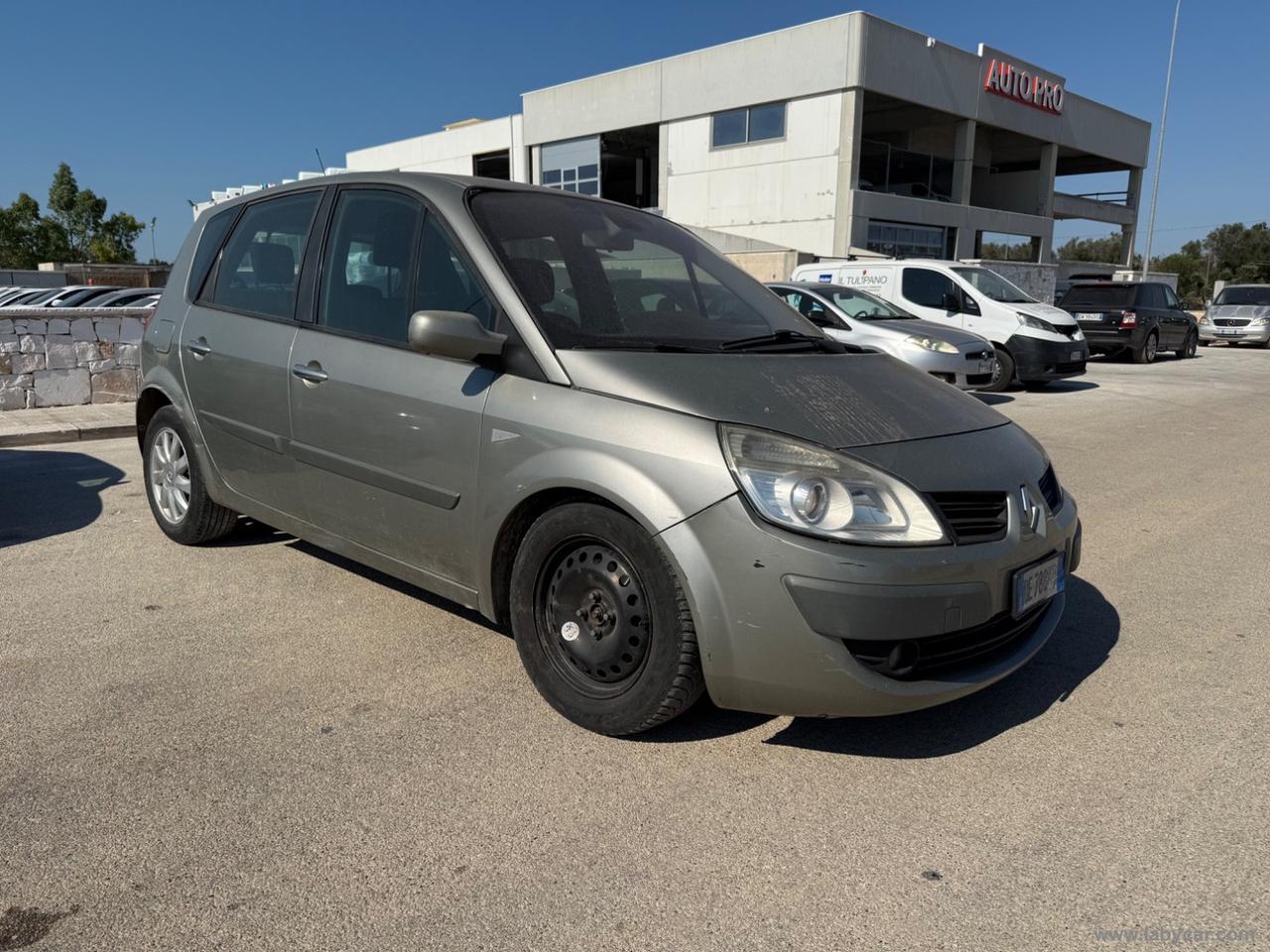RENAULT Scénic 1.9 dCi 130 CV Dynamique