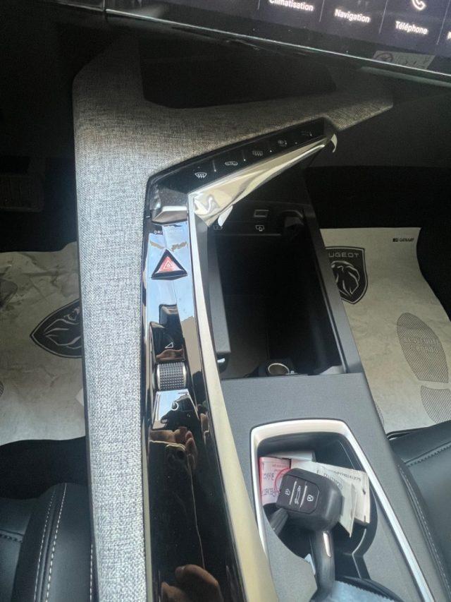 PEUGEOT 3008 Hybrid 136 e-DCS6 Allure tua da ?379,00 mensili