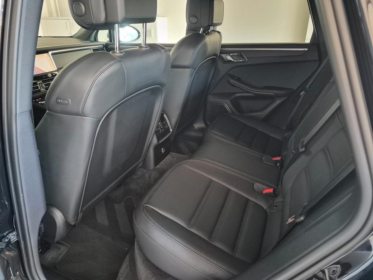 Porsche Macan 2.0 T SCARICHI SPORTIVI SOSPENSIONI PNEUMATICHE