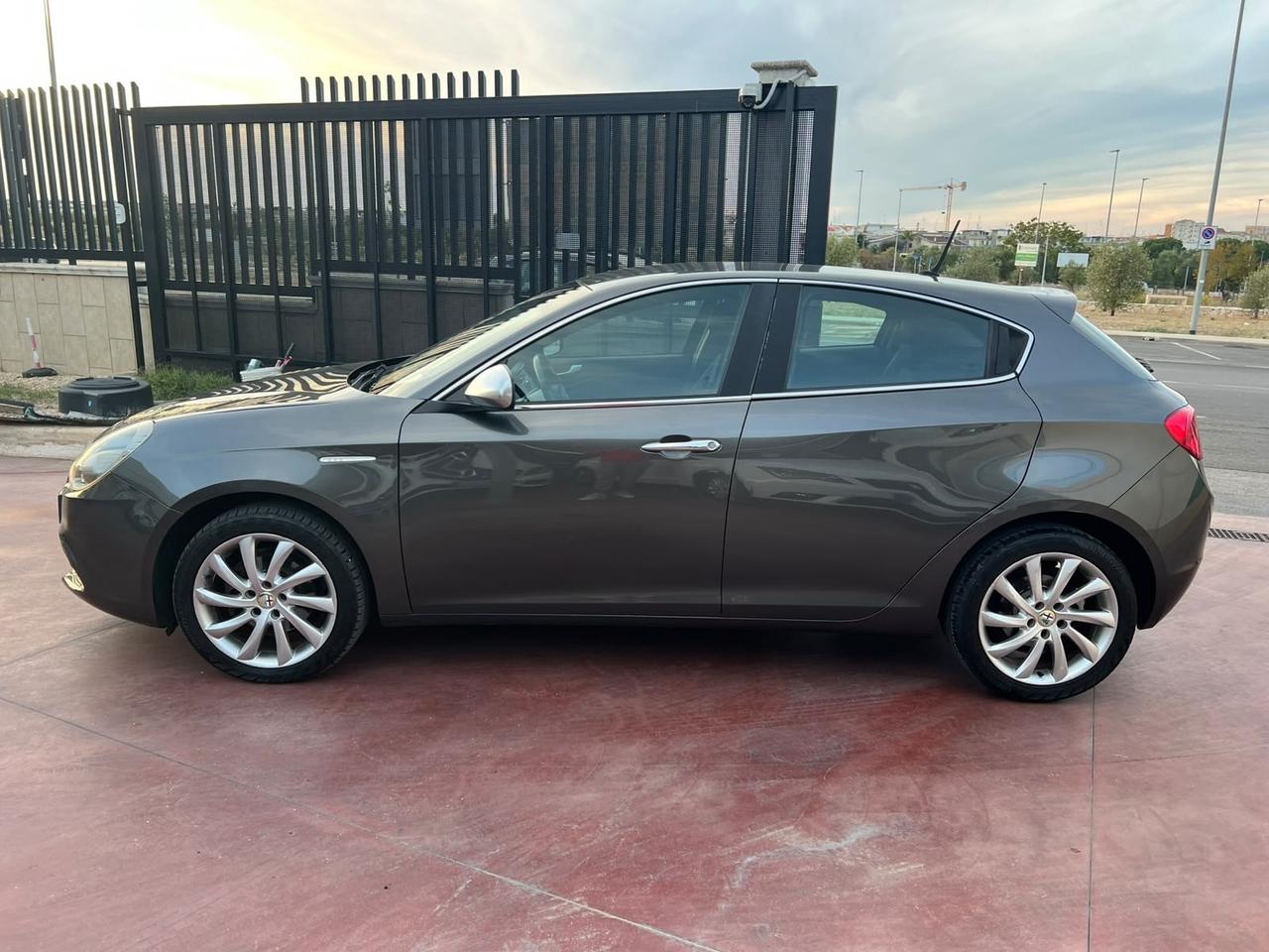 Alfa Romeo Giulietta 1.6 JTDm-2 120 CV Exclusive