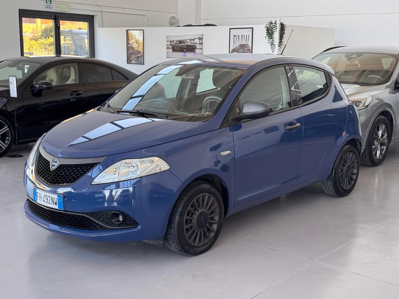 Lancia Ypsilon 1.2 69 CV 5 porte Gold