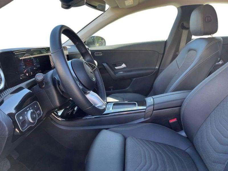 Mercedes-Benz CLA Shooting Brake 180 d Advanced auto