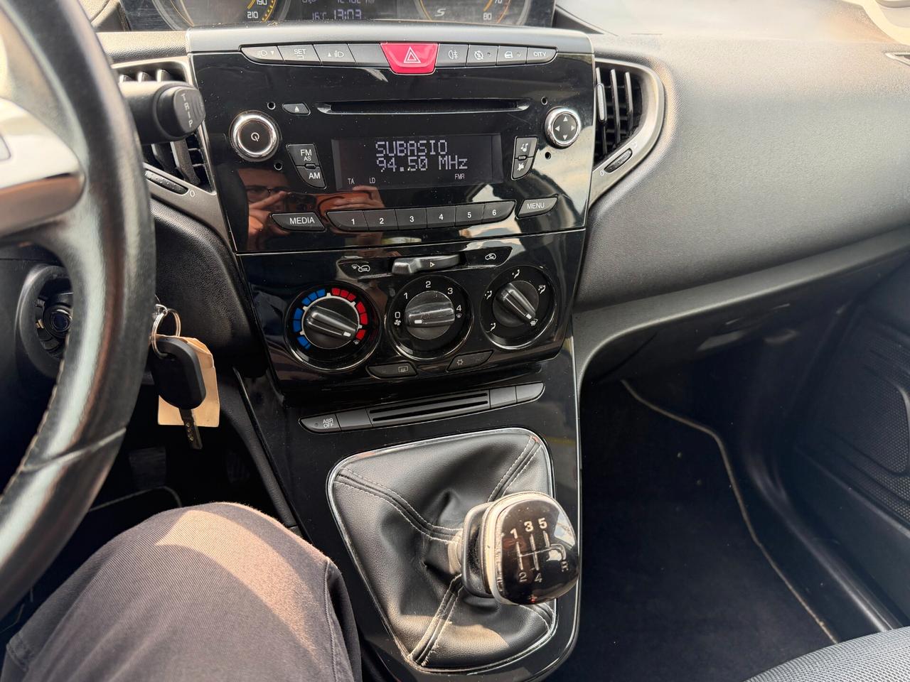 LANCIA YPSILON S MOMODESIGN 2014 1.2 BENZINA 69 CV