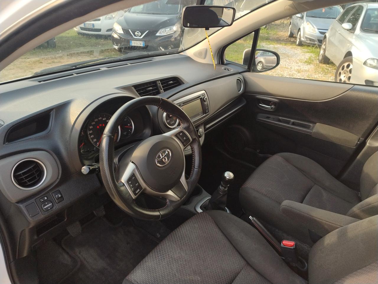 Toyota Yaris 1.3 5 porte Lounge