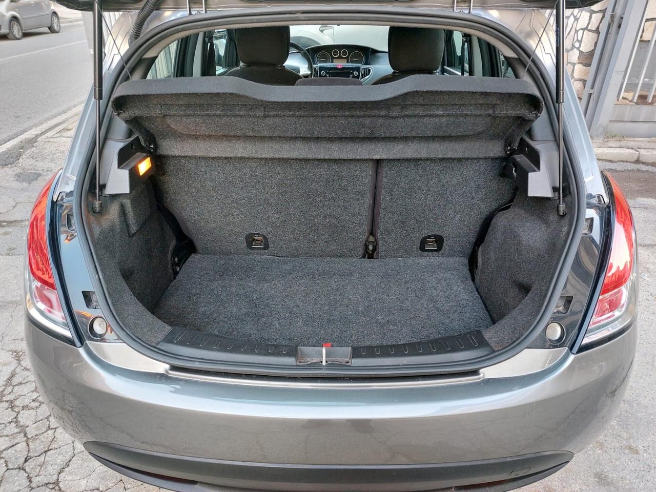 Lancia Ypsilon 1.2 69 CV 5 porte GPL Ecochic Gold