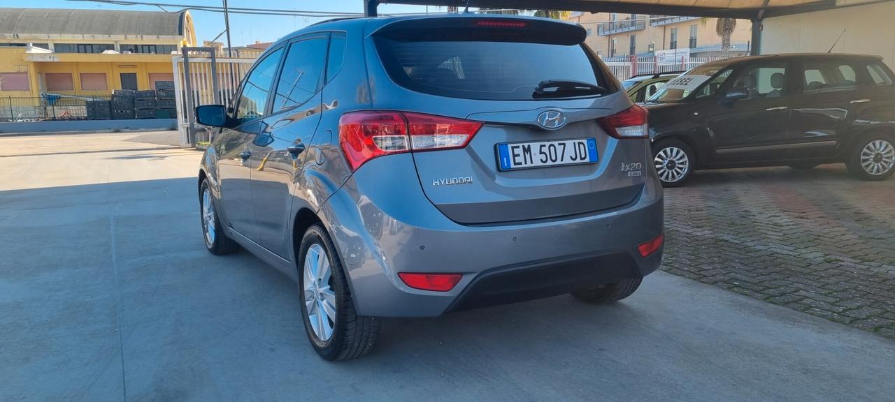 Hyundai iX20 1.6 CRDI 115 CV Style Tettuccio apribile