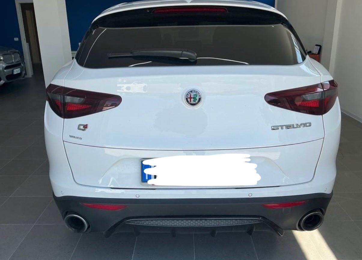 Alfa Romeo Stelvio 2.2 Turbodiesel 210 CV AT8 Q4 Executive