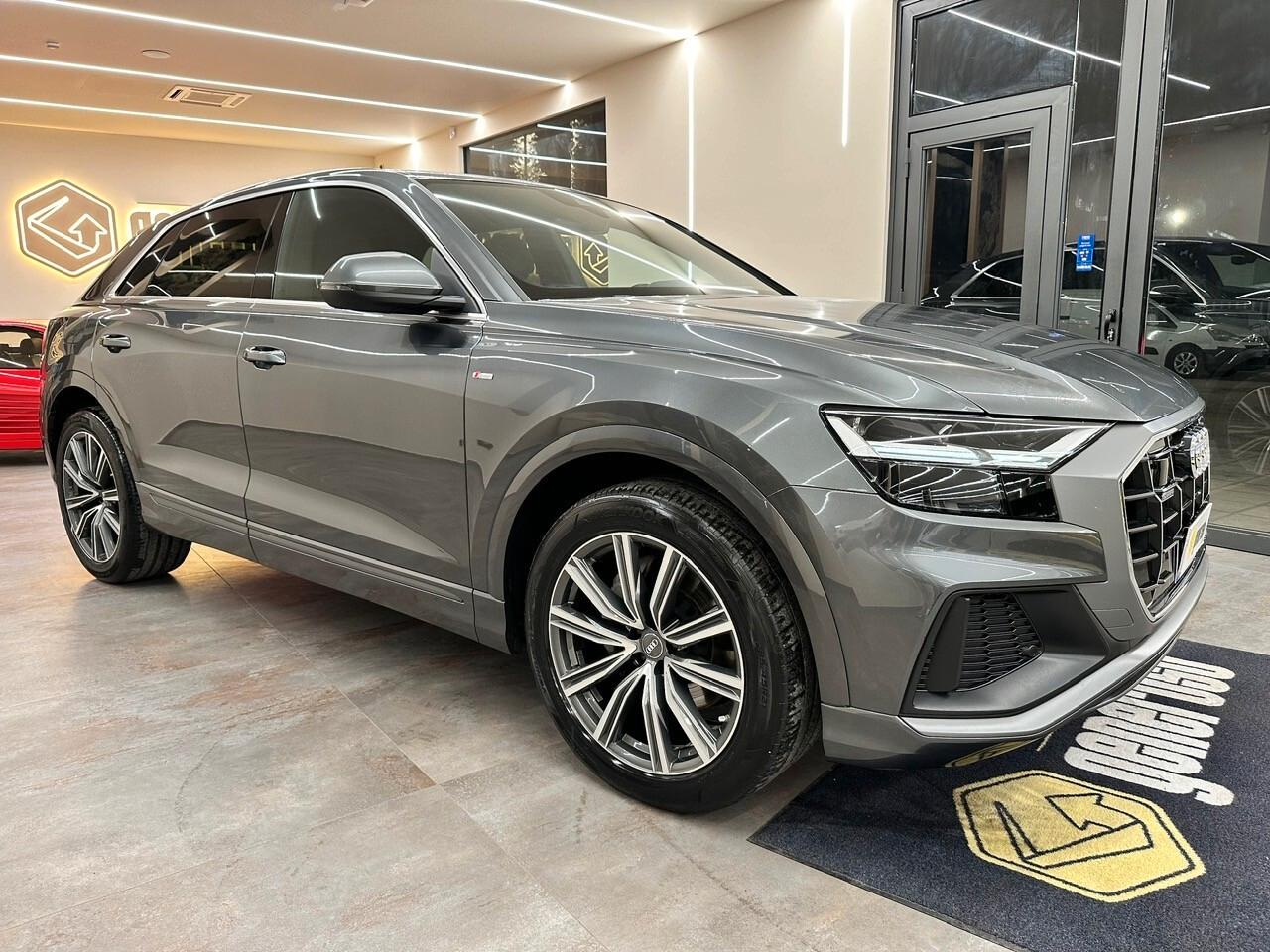 Audi Q8 50TDI 286CV quattro SLine / Garanzia